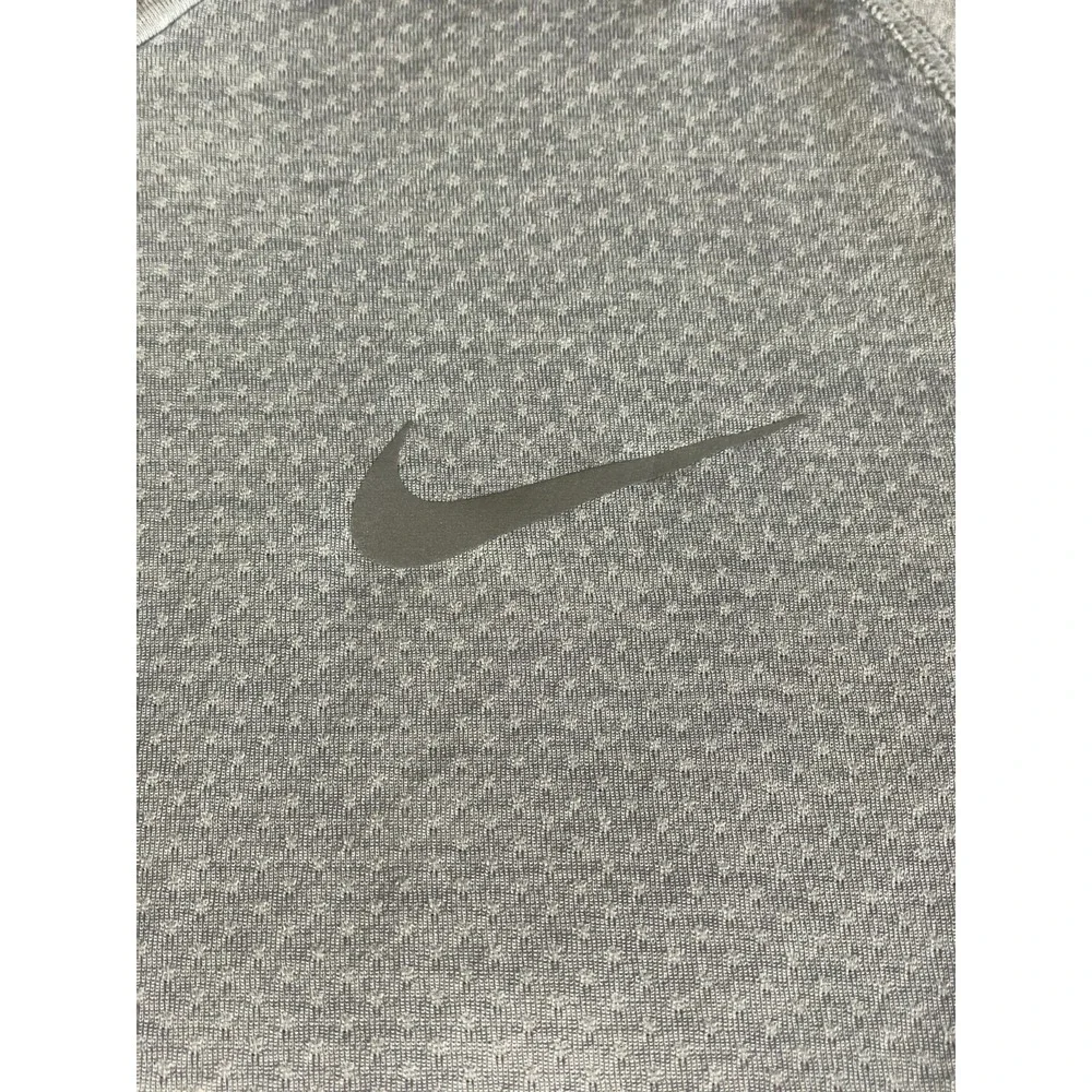 Nike Dri-FIT Running Shirt Womens Large Gray Short Sleeve Athletic Top Swoosh